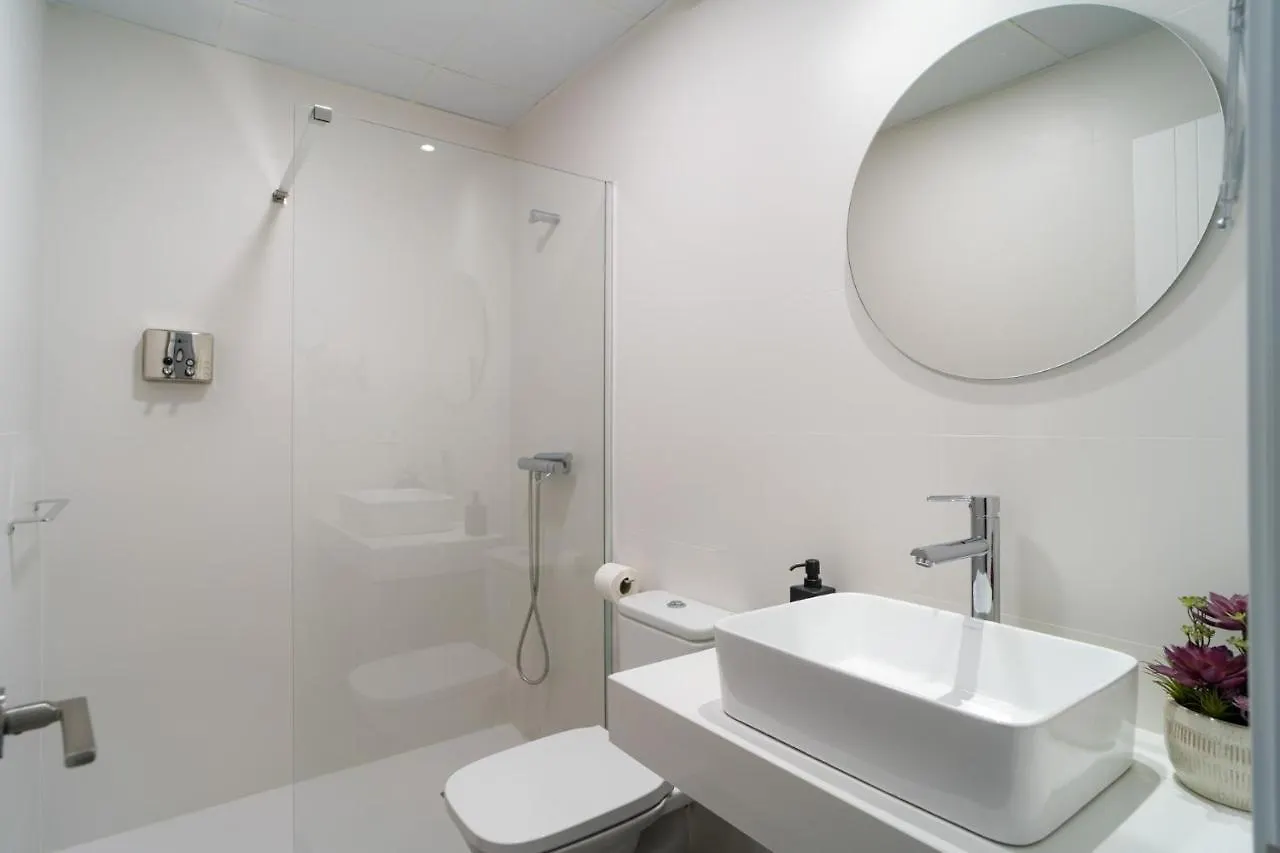 Aac Malaga - Apartamento Muy Comodo Y Bien Comunicado, A 1,3Km Del Centro 0*,  Spain