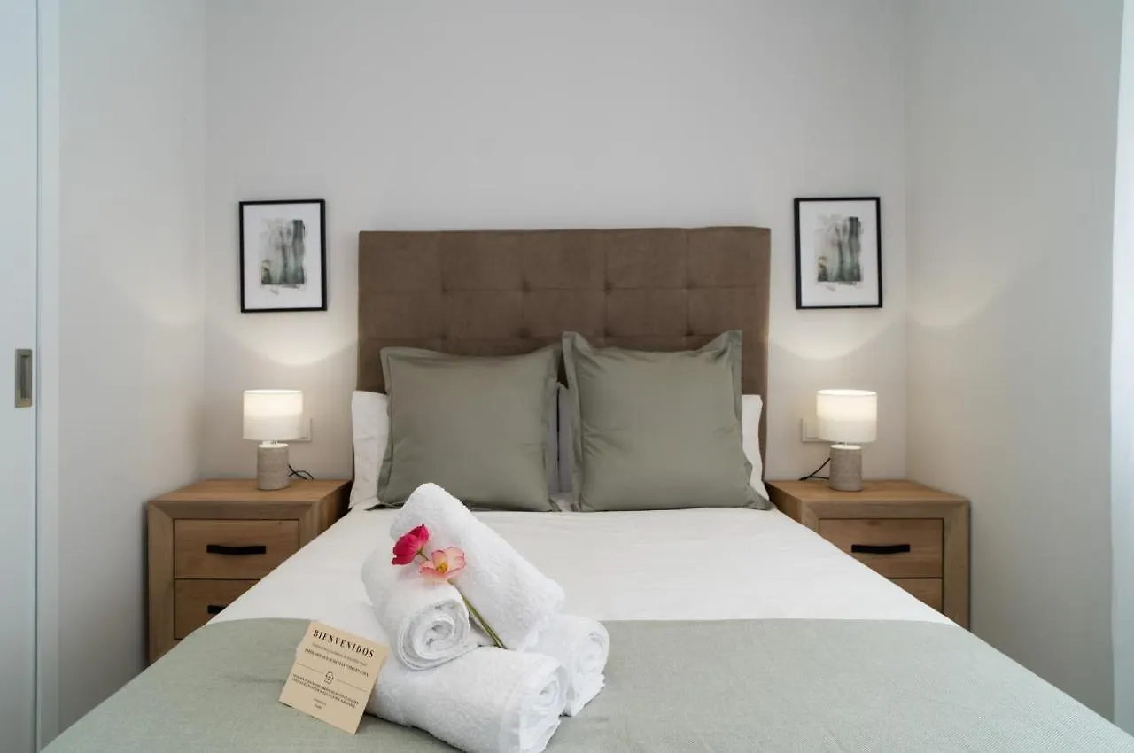 Aac Malaga - Apartamento Muy Comodo Y Bien Comunicado, A 1,3Km Del Centro contacts